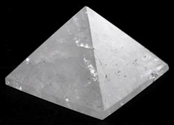 25-30mm Quartz pyramid 25-30mm Quartz pyramid