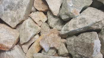 1 lb Aquamarine untumbled 1 lb Aquamarine untumbled