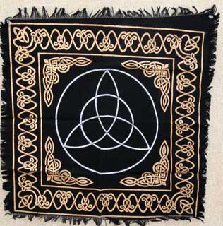 Triquetra altar or tarot cloth Triquetra altar or tarot cloth